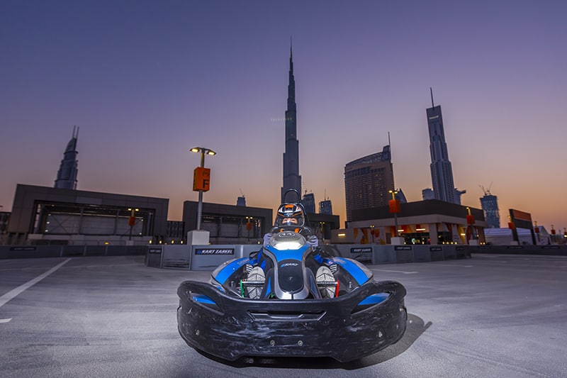 这个屋顶卡丁车体验又回到了迪拜购物中心