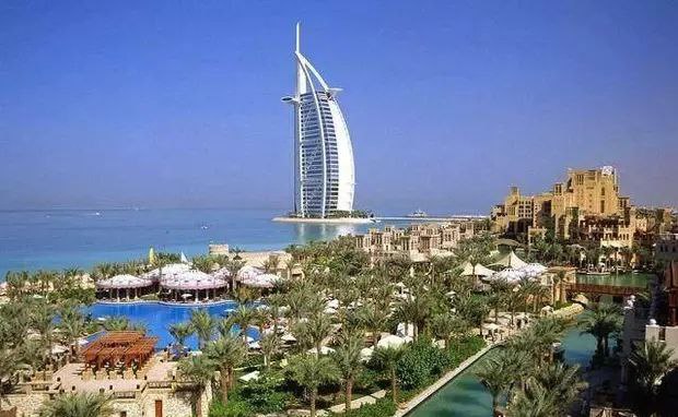 迪拜号称世界最繁华奢侈品遍地