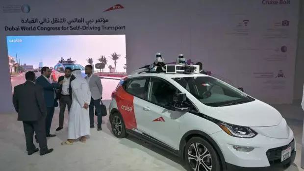 迪拜的自动驾驶出租车将于下个月投入试运行