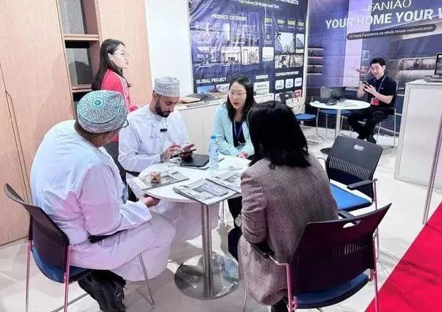 第十六届阿联酋中国品牌出口联展在迪拜举行