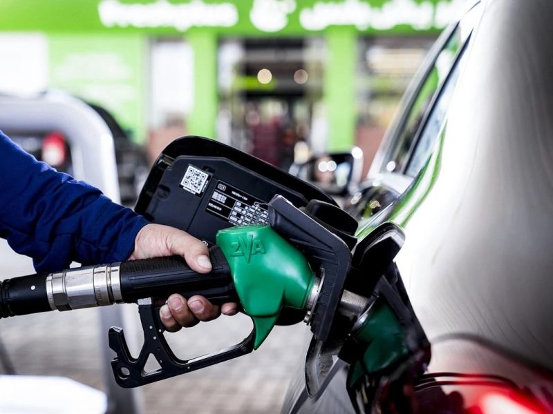 阿联酋宣布下调4月份的汽油和柴油价格