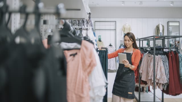 我国7月份零售销售总额年比升1%