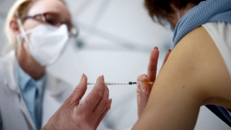 《阿联酋过去24小时内接种了36935剂疫苗》